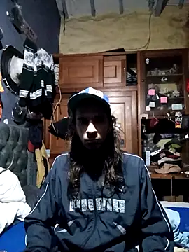 Snapshot of hairy_mannn chatting on 11.26.25 hairy mannn online show from 11.26.25