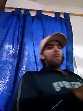 Snapshot of hairy_mannn chatting on 12.01.25 hairy mannn online show from 12.01.25