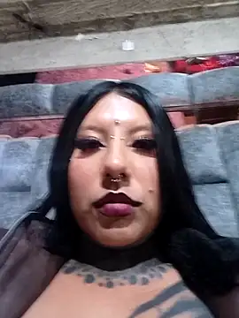 Snapshot of missashlyrosette chatting on 12.17.25 missashlyrosette online show from 12.17.25