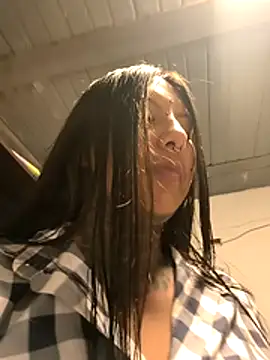 Snapshot of missashlyrosette chatting on 12.22.25 missashlyrosette online show from 12.22.25