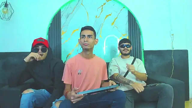 Golldens Dreamss online show from 11.23.25