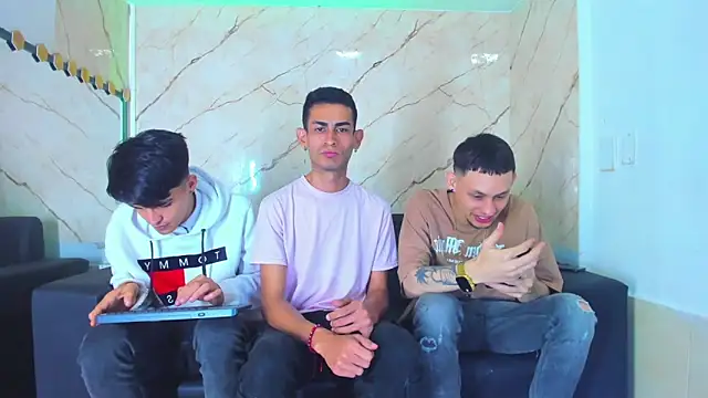 Golldens Dreamss online show from 11.28.25