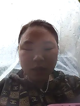 may-squirl online show from 11.17.25