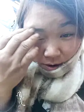 may-squirl online show from 12.21.25