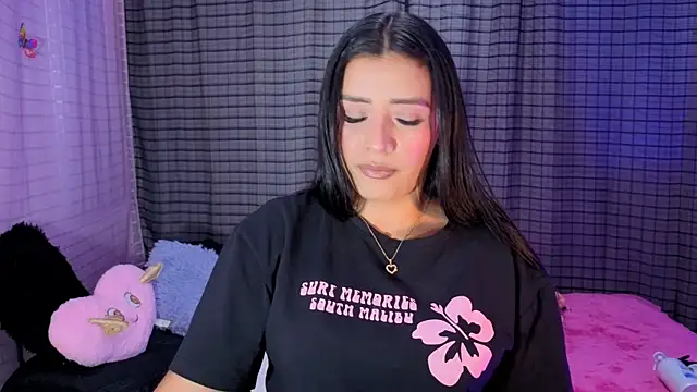 Kayleemorales online show from 09.28.25