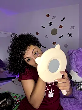 ViolettaMiller  online show from 10.27.25