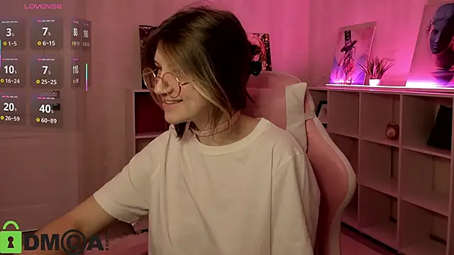 Agnes Passero online show from 10.12.25