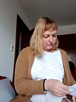 LiluLiluLilu online show from 02.09.26