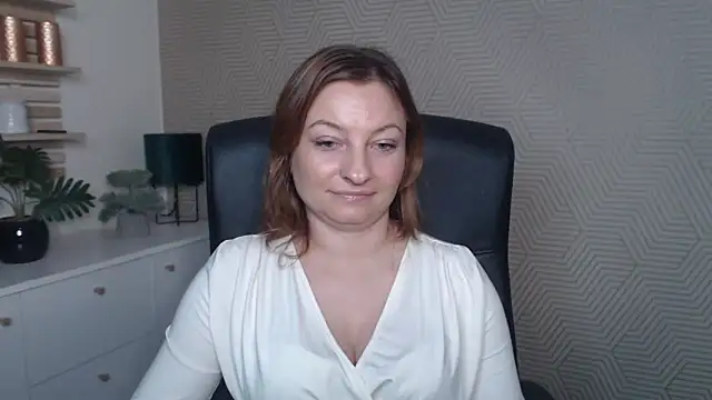 angelaSamt online show from 11.15.25