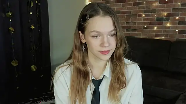 Snapshot of VelvetRisque chatting on 01.09.26 VelvetRisque online show from 01.09.26