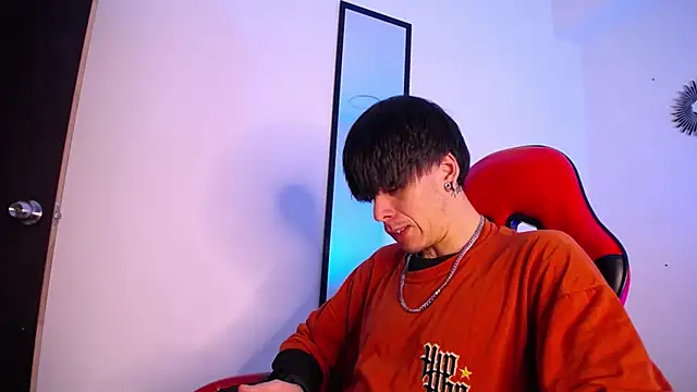 Anhonymus  online show from 11.26.25