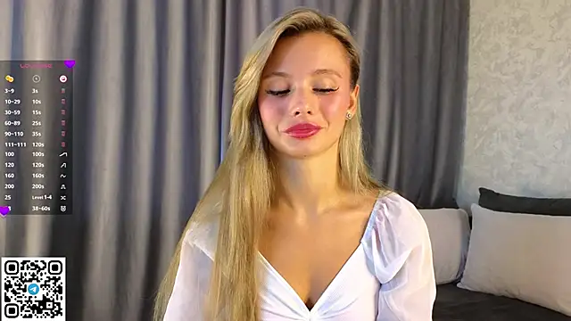 NaughtySeraphine online show from 10.29.25