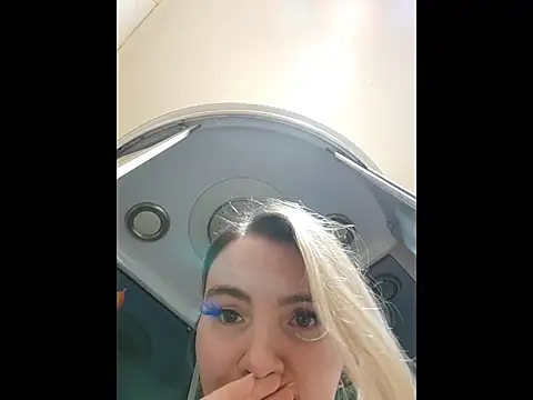 Snapshot of Wicked_cookie chatting on 12.01.25 Wicked cookie online show from 12.01.25