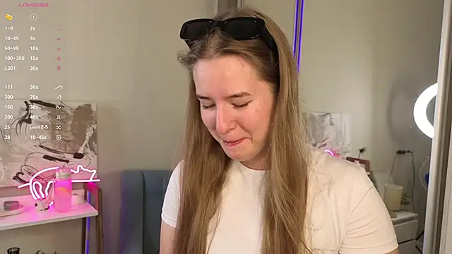 JenLottie online show from 09.16.25