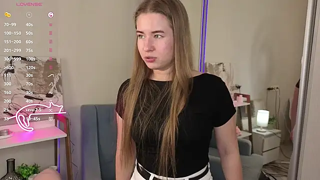 JenLottie online show from 10.08.25