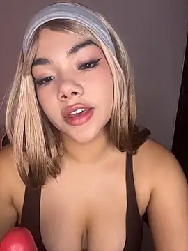 Dakota-Lona online show from 03.25.26