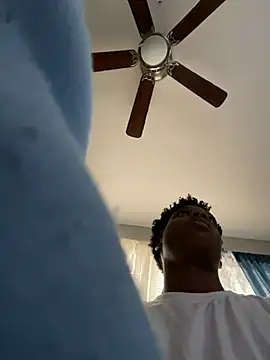 Snapshot of dmmeformerch chatting on 02.27.26 dmmeformerch online show from 02.27.26