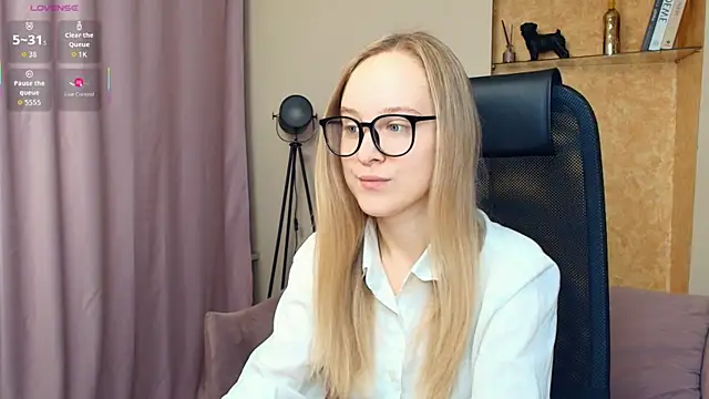 SoonMoor online show from 11.27.25