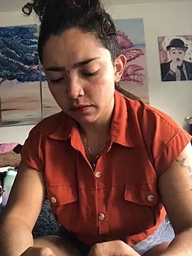 Snapshot of Paris_11 chatting on 10.28.25 Paris 11 online show from 10.28.25