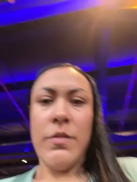 TiffanyyLam online show from 09.22.25