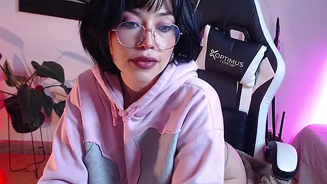 Ellyuwuw online show from 03.10.26