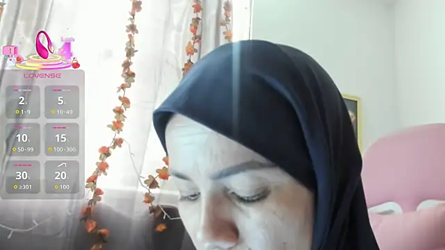 Snapshot of dalila_kemur chatting on 02.19.26 dalila kemur online show from 02.19.26