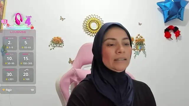 Snapshot of dalila_kemur chatting on 02.21.26 dalila kemur online show from 02.21.26