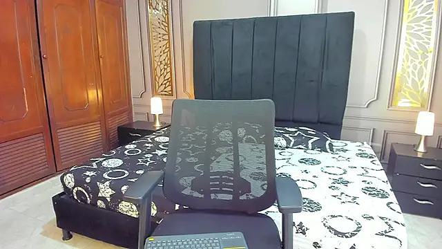 Snapshot of Ivy_rae_xxx chatting on 10.16.25 Ivy rae xxx online show from 10.16.25