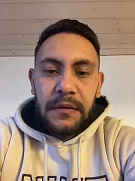 Snapshot of couplebest1 chatting on 11.23.25 couplebest1 online show from 11.23.25