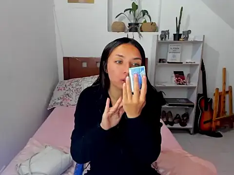 megan doll2123 online show from 12.17.25