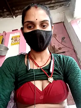 Snapshot of Nishaa_ji chatting on 11.20.25 Nishaa ji online show from 11.20.25