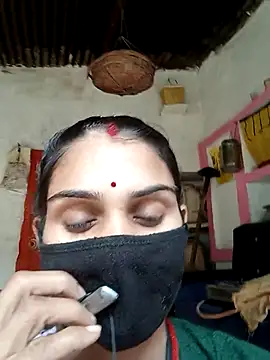 Snapshot of Nishaa_ji chatting on 11.22.25 Nishaa ji online show from 11.22.25