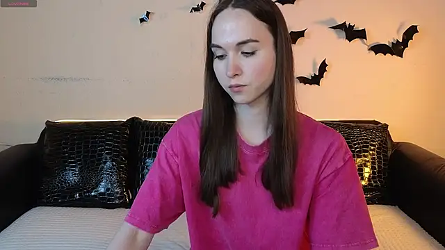 Angeel Kate online show from 11.19.25