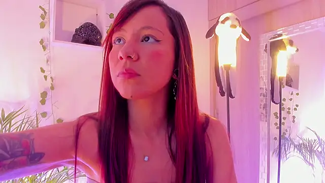 Snapshot of Genesiissss chatting on 09.18.25 Genesiissss online show from 09.18.25