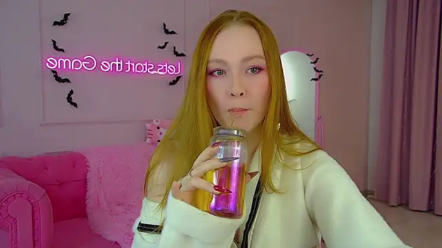 AgataFoxley online show from 10.20.25