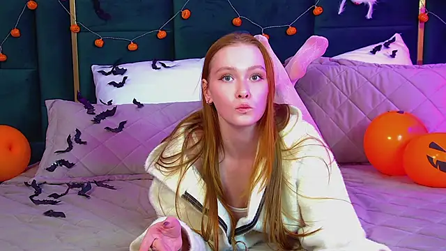 AgataFoxley online show from 10.23.25