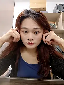 Snapshot of Xxq-20 chatting on 09.25.25 Xxq-20 online show from 09.25.25