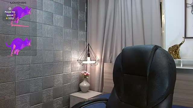 Iantwink18 online show from 10.29.25