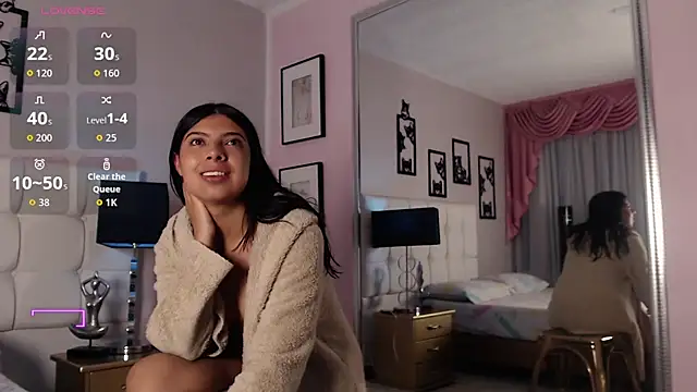 Maia Reficco online show from 11.12.25