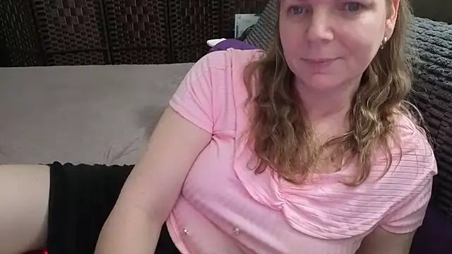 Snapshot of aussiepeaches chatting on 02.26.26 aussiepeaches online show from 02.26.26