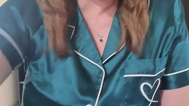 Snapshot of aussiepeaches chatting on 03.03.26 aussiepeaches online show from 03.03.26