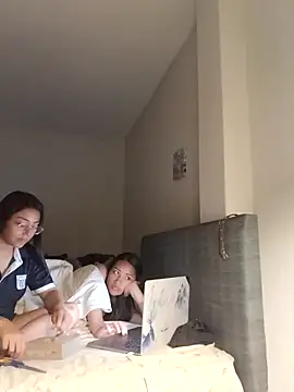 Snapshot of Venuxx chatting on 11.20.25 Venuxx online show from 11.20.25