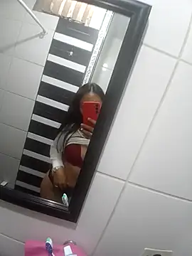 Snapshot of Venuxx chatting on 11.23.25 Venuxx online show from 11.23.25