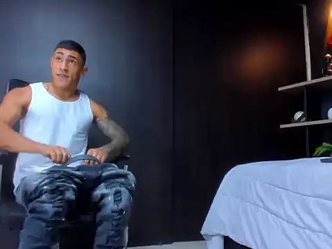 Snapshot of adrian_ray chatting on 02.26.26 adrian ray online show from 02.26.26