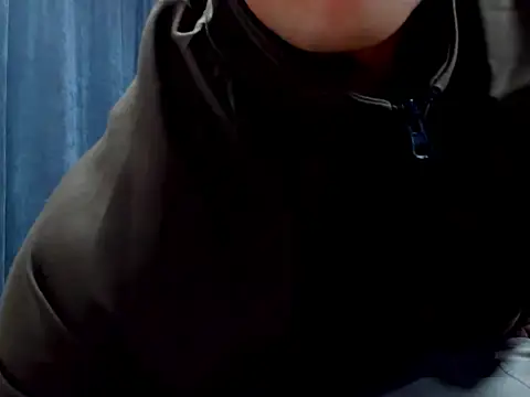 Snapshot of adrian_ray chatting on 03.03.26 adrian ray online show from 03.03.26