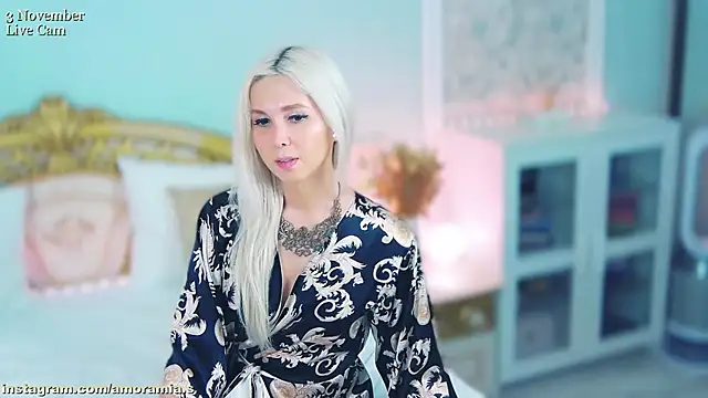 Amoramias online show from 11.03.25