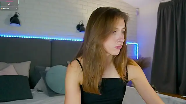 SweetVikki online show from 10.20.25