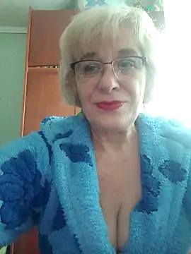 52MiaLove02 online show from 10.26.25