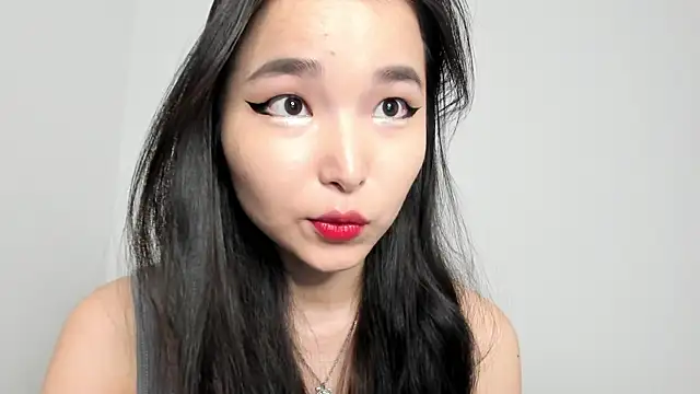 Soyun Mia online show from 12.15.25