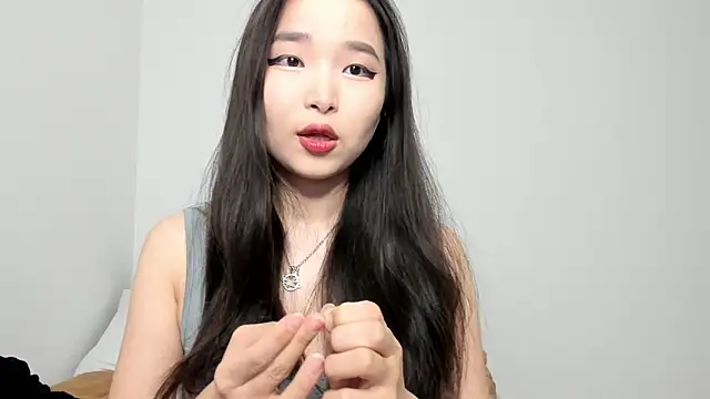 Snapshot of Soyun_Mia chatting on 04.14.26 Soyun Mia online show from 04.14.26